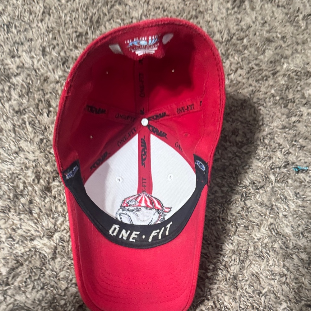 Red and White Georgia Bulldog Cap - Picture 5 of 5